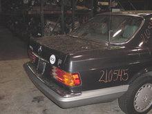 Load image into Gallery viewer, HEADLIGHT WIPER MOTOR Mercedes 420SEL 1986 86 - 32030
