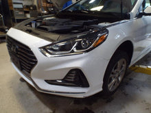Load image into Gallery viewer, Headlight Lamp Assembly Hyundai Sonata 2018 - MRK373114
