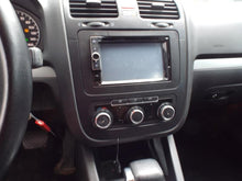 Load image into Gallery viewer, RADIATOR Jetta Rabbit 2005 05 2006 06 2007 07 08 09 10 - MRK376282
