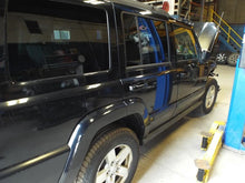 Load image into Gallery viewer, FRONT DRIVE SHAFT Jeep Commander Grand Cherokee 07 08 09 10 - MRK452793
