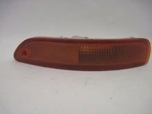 Load image into Gallery viewer, PARKLAMP Toyota Corolla 93 94 95 96 97 Left - 32660
