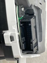 Load image into Gallery viewer, Speedometer Cluster Cadillac STS 2006 - NW158608

