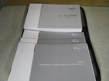 Load image into Gallery viewer, OWNERS MANUAL Nissan Altima 2004 04 - 328751
