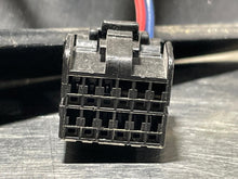 Load image into Gallery viewer, SIDE VIEW MIRROR Dodge Durango 2004 04 2005 05 2006 06 2007 07 Left - NW50807
