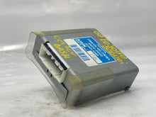 Load image into Gallery viewer, Transfer case computer Sequoia 2001 01 2002 02 - NW38438
