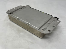 Load image into Gallery viewer, TRANSMISSION COMPUTER AUDI A6 S6 1995 96 97 QUATTRO - NW28413
