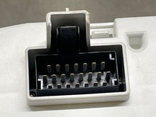 Load image into Gallery viewer, SPEEDOMETER CLUSTER Saab 9-5 2004 04 2005 05 Auto - NW161698
