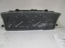 Load image into Gallery viewer, SPEEDOMETER CLUSTER Land Rover Discovery 96 97 98 99 - 358695

