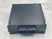 Load image into Gallery viewer, Radio Volkswagen Passat 2000 - NW7563
