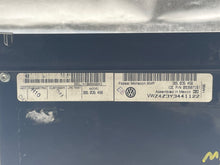 Load image into Gallery viewer, Radio Volkswagen Passat 2000 - NW7563
