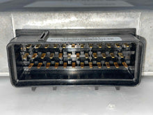 Load image into Gallery viewer, TRANSFER CASE COMPUTER Range Rover 1996 96 1997 97 - NW37076
