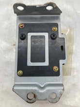 Load image into Gallery viewer, AIR BAG COMPUTER TOYOTA CAMRY ES300 1997 - NW38110
