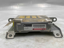 Load image into Gallery viewer, AIR BAG COMPUTER Forester 1999 99 2000 00 - NW37626
