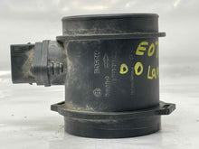 Load image into Gallery viewer, Mass Air Flow Sensor Meter MAF Rover Discovery Range Rover 99-04 - NW5455
