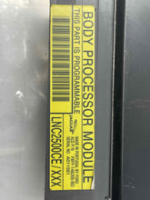 Load image into Gallery viewer, BODY CONTROL MODULE Jaguar XJ8 1998 98 - NW33209
