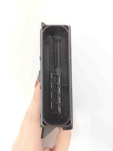 Load image into Gallery viewer, PARKING BRAKE CONTROL MODULE COMPUTER B250 CLA250 CLA45 Gl350 14-19 - NW34558
