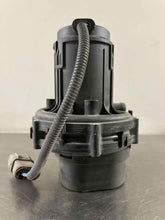 Load image into Gallery viewer, AIR INJECTION PUMP SMOG Volvo 960 1995 95 1996 96 1997 97 - NW8306
