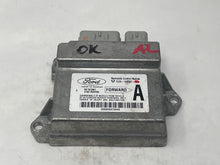 Load image into Gallery viewer, AIR BAG CONTROL MODULE COMPUTER Explorer Sport Trac Mountaineer 2002 - NW27677

