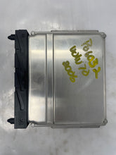 Load image into Gallery viewer, ECU ECM COMPUTER Volvo S60 V70 XC90 05 06 07 2007 - NW63160
