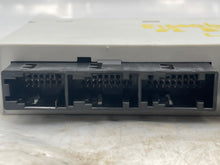 Load image into Gallery viewer, Computer  BMW 745I 2002 - NW30233

