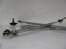 Load image into Gallery viewer, WIPER TRANSMISSION Nissan Sentra 00 01 02 03 04 05 06 - 411897
