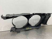 Load image into Gallery viewer, Grille  BMW 535I 1989 - NW98216
