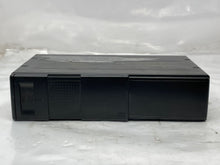 Load image into Gallery viewer, CD CHANGER Range Rover Discovery 99 00 01 02 03 04 - NW139400
