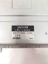 Load image into Gallery viewer, CLIMATE CONTROL COMPUTER JAGUAR XJ8 1998 99 00 01 02 03 - NW33198
