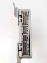 Load image into Gallery viewer, CLIMATE CONTROL COMPUTER JAGUAR XJ8 1998 99 00 01 02 03 - NW33198
