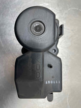 Load image into Gallery viewer, Vacuum Pump  MERCEDES 190 1987 - NW189243
