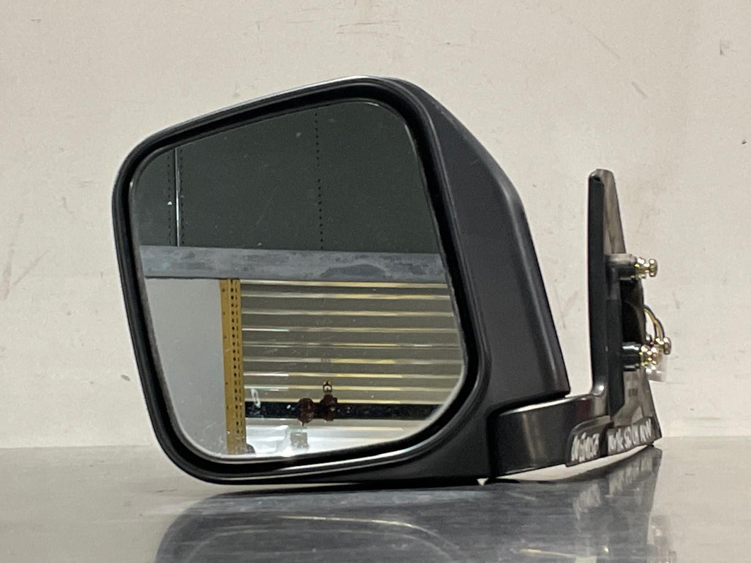 SIDE VIEW MIRROR Montero Sport 97 98 99 00 01 02 Left - NW53447