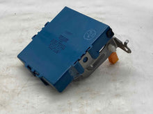 Load image into Gallery viewer, COMPUTER SUPPLY CONTROL MODULE COMPUTER Toyota Prius 2004 04 - NW38230
