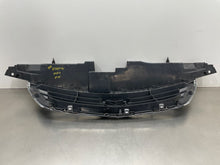 Load image into Gallery viewer, GRILL Mazda MPV 2000 00 2001 01 - NW98489
