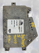 Load image into Gallery viewer, ABS COMPUTER SAAB 9000 1992 AND 1995  AUTO - NW37568
