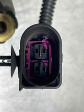 Load image into Gallery viewer, AIR INJECTION PUMP SMOG Cayenne 2003 03 2004 04 2005 05 2006 06 Right - NW8249
