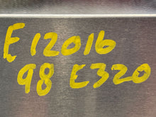 Load image into Gallery viewer, ECU ECM COMPUTER MERCEDES CLK320 ML320 1998 98 1999 99 - NW61318
