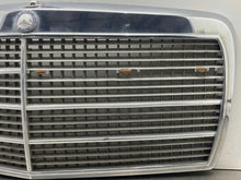 Load image into Gallery viewer, GRILL Mercedes 300D 300E 420 560SEL 86 87 88 89 90 91 - NW98573
