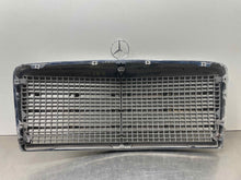 Load image into Gallery viewer, GRILL Mercedes 300D 300E 420 560SEL 86 87 88 89 90 91 - NW98573
