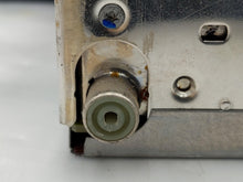 Load image into Gallery viewer, RADIO Bmw 328i 323i 1999 99 2000 00 - NW136307
