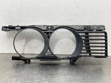 Load image into Gallery viewer, GRILLE BMW 535i M5 525i 1989 89 1990 90 1991 91 92 93 94 Left - NW98170
