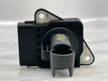 Load image into Gallery viewer, Mass Air Flow Sensor Meter MAF C30 Pickup C70 S40 S60 S80 V40 04-14 - NW5717
