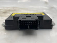 Load image into Gallery viewer, TRANSFER CASE CONTROL COMPUTER ML320 ML430 98 99 - 05 - NW35236
