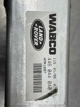 Load image into Gallery viewer, ECU ECM COMPUTER Land Rover Discovery 1994 94 1995 95 - NW61959
