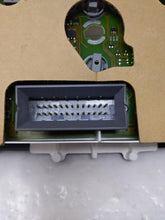Load image into Gallery viewer, Speedometer Cluster Dodge Stratus 2004 - NW158775
