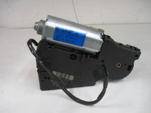 Load image into Gallery viewer, SUNROOF MOTOR Volvo S80 1999 99 - 482079
