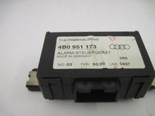 Load image into Gallery viewer, THEFT LOCKING MODULE Audi A4 A6 S4 S6 98 99 00 01 - 03 - 482760
