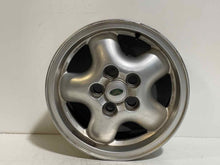 Load image into Gallery viewer, WHEEL Land Rover Discovery 1999 00 01 02 Alloy 16x8 - NW200845
