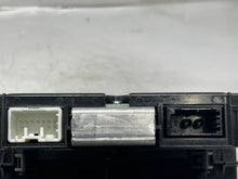 Load image into Gallery viewer, Radio Display Volvo S40 2004 04 2005 05 2006 06 - NW140294
