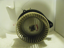 Load image into Gallery viewer, HEATER BLOWER MOTOR Hyundai Excel 1986 86 87 88 89 - 50378
