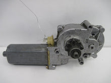 Load image into Gallery viewer, CONVERTIBLE TOP MOTOR Volvo C70 1998 98 1999 99 2000 00 01 02 03 04 Left - 504636
